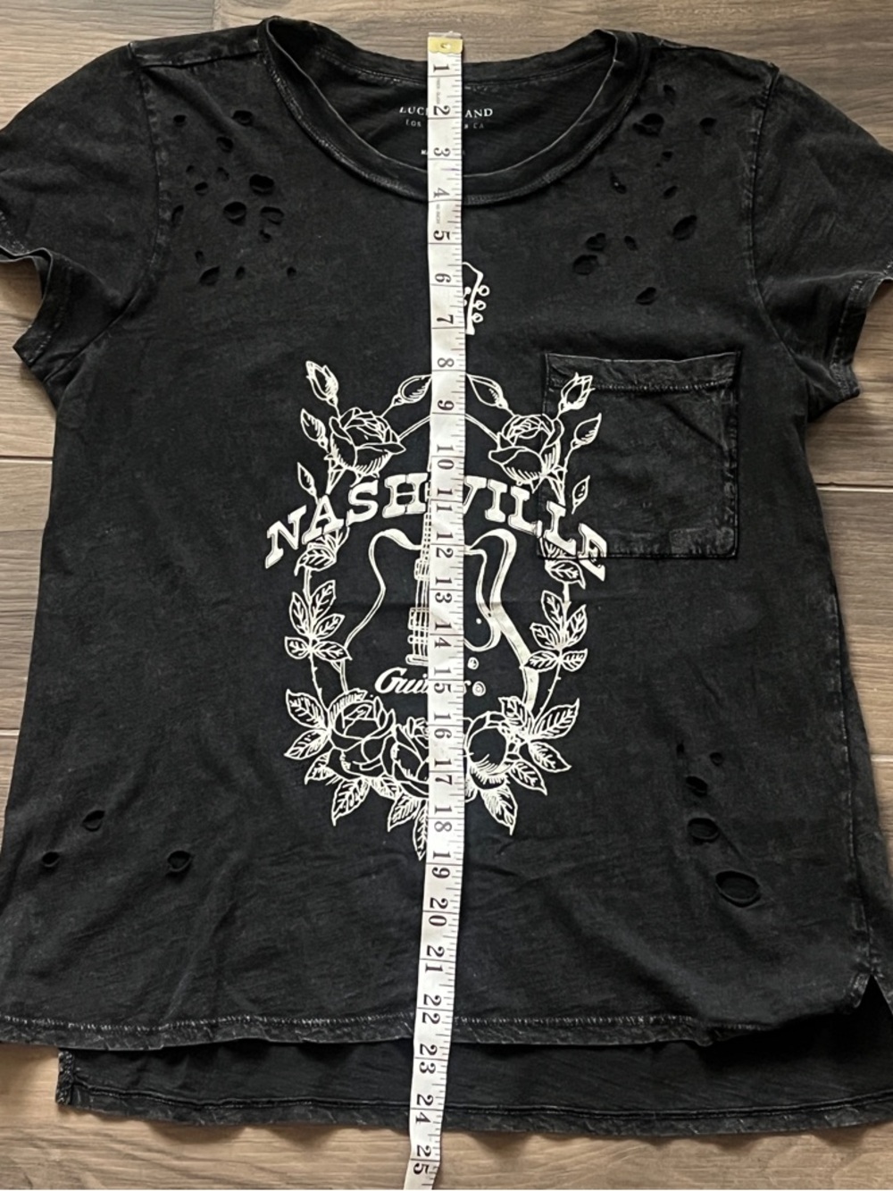 LUCKY BRAND T-Shirt Womens Small Black Distressed Nashville Guitar Roses Graphic - Picture 9 of 15